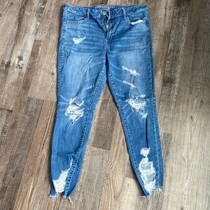 AEO distressed Hi-Rise Jeggings